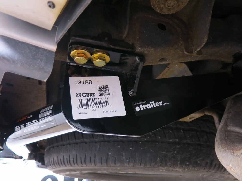 2007 Infiniti QX56 Curt Trailer Hitch Receiver Custom Fit Class III 2"