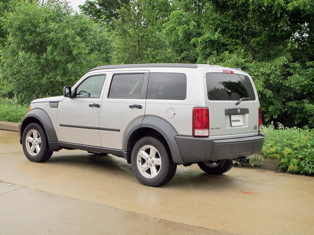 dodge nitro tow hitch