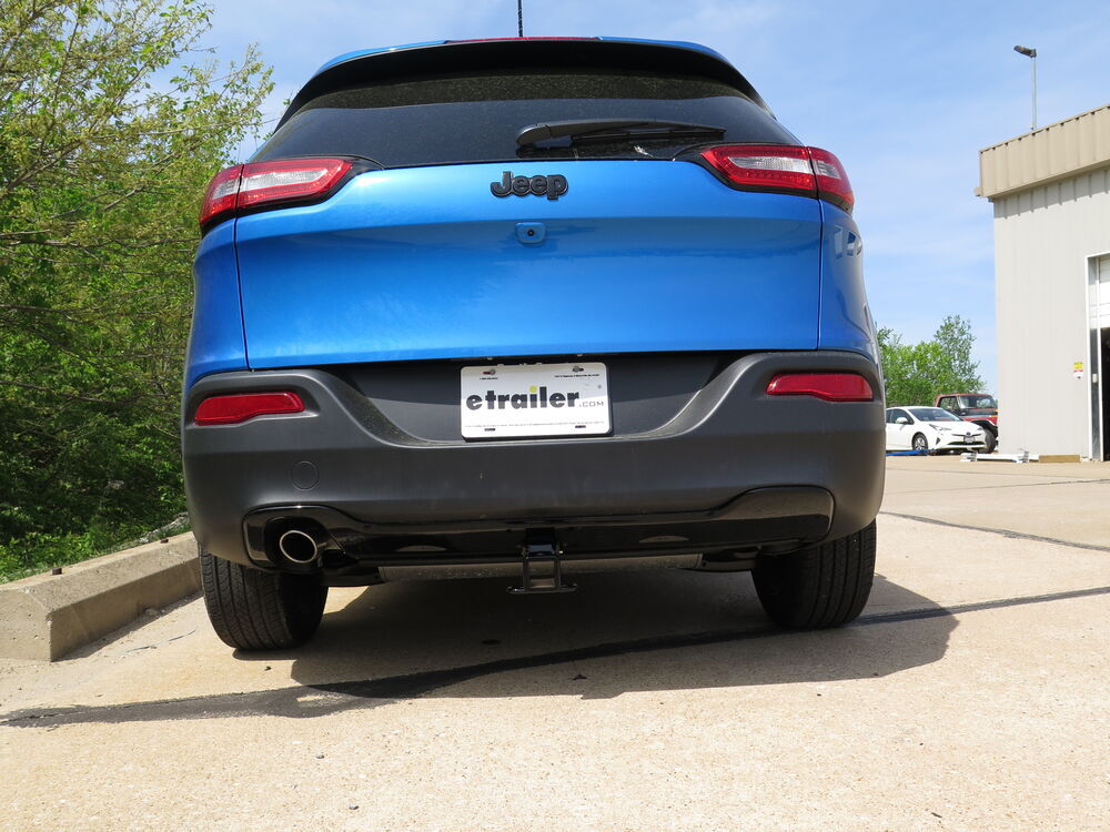 2018 Jeep Cherokee Curt Trailer Hitch Receiver - Custom Fit - Class III - 2" 2018 Jeep Grand Cherokee Trailer Hitch Install