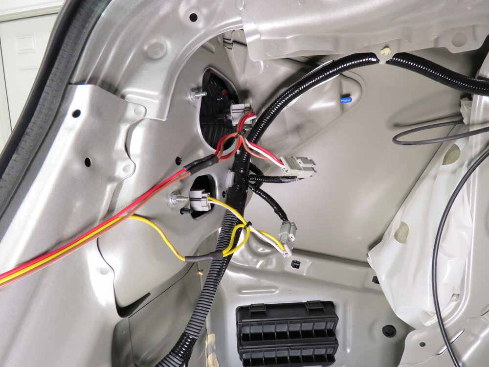 2014 Honda Civic Custom Fit Vehicle Wiring - Curt