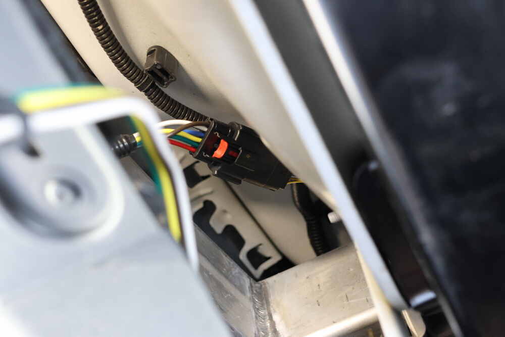 Curt T-Connector Vehicle Wiring Harness With 4-Pole Flat