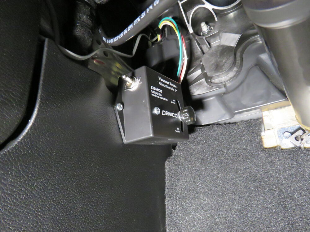 Demco StayINPlay DUO Supplemental Braking System w/ Wireless