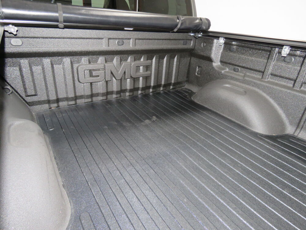 2018-gmc-canyon-deezee-custom-fit-truck-bed-mat