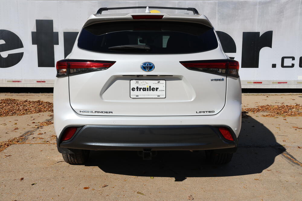 2023 Toyota Highlander EcoHitch Hidden Trailer Hitch Receiver Custom