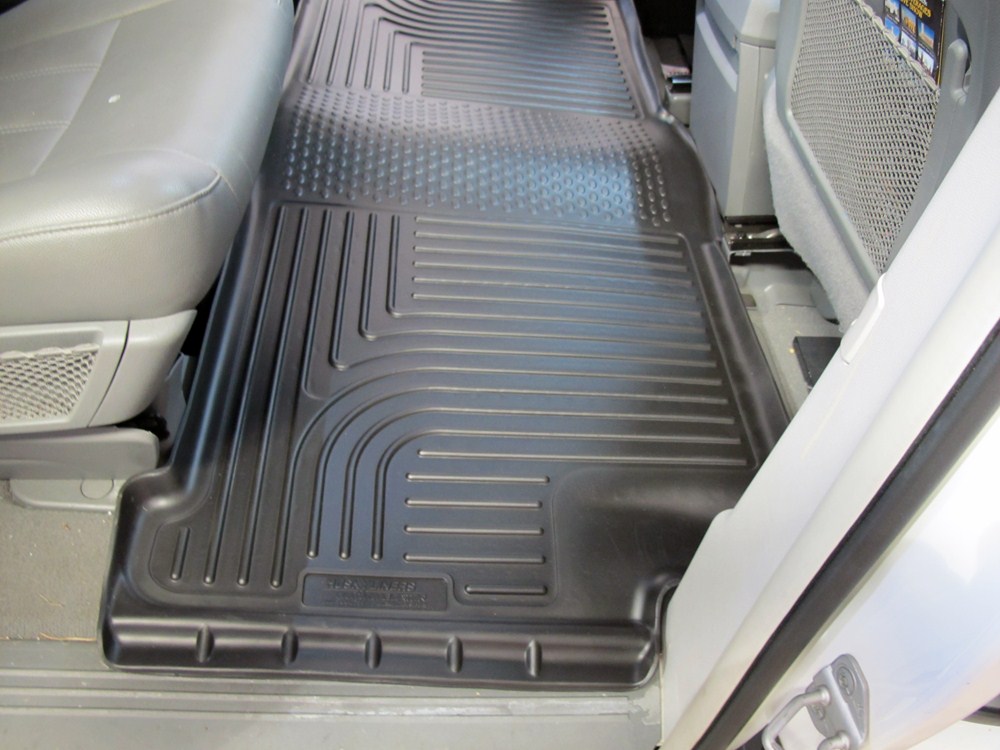 2010 Chrysler Town and Country Floor Mats - Husky Liners Floor Mats 2010 Chrysler Town And Country