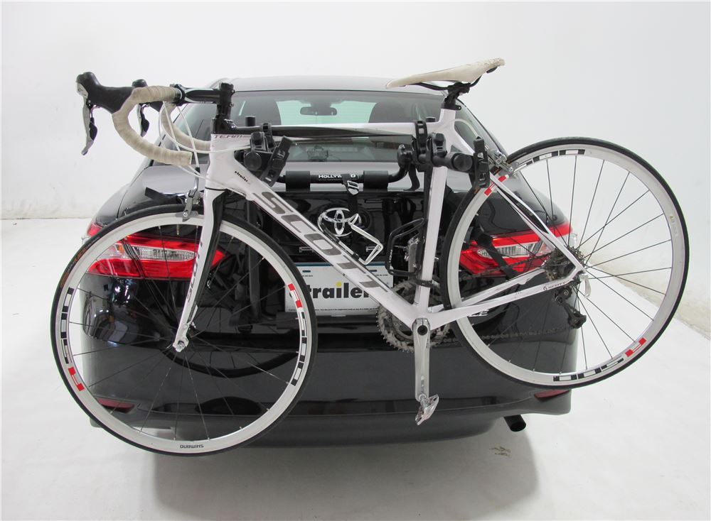 2022 Toyota Camry Hollywood Racks Express 3 Bike Carrier - Fixed Arms - Trunk Mount