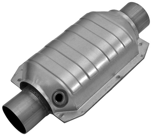 MagnaFlow Stainless Steel Catalytic Converter w/ O2 Port