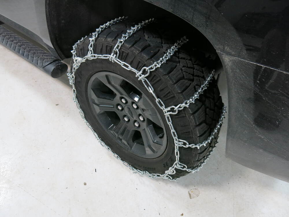 2017 Chevrolet Tahoe Glacier Tire Chains w/ Cam Tighteners Ladder