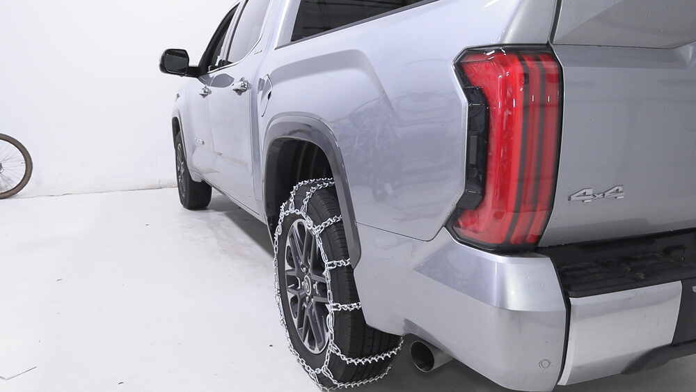2007 Toyota Tundra Glacier Tire Chains w/ Cam Tighteners Ladder