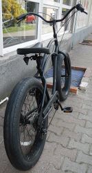 thule easyfold xt 2 bike