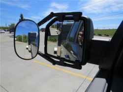 Recommended Towing Mirrors for a 2011 Nissan Armada etrailer