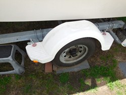 Replacement White Trailer Fender And Clearance Lights For Trailer With 13 Inch Wheels Etrailer Com