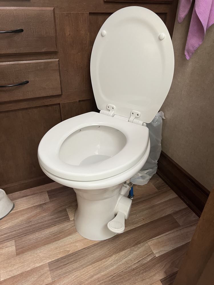 Dometic 302301673 Elongated Seat Low Profile 300 Series Toilet w/o Hand  Sprayer