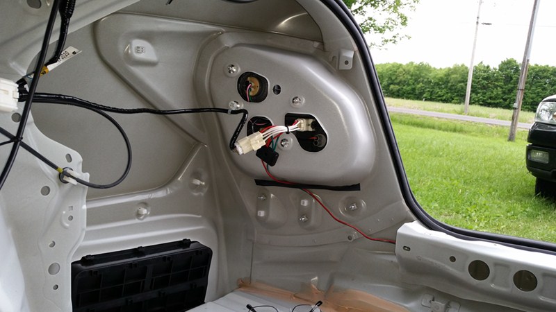 T-One Vehicle Wiring Harness with 4-Pole Flat Trailer Connector