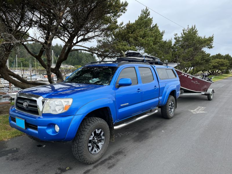 Best Ford Explorer Sport Trac Camper Shell Systems | etrailer.com