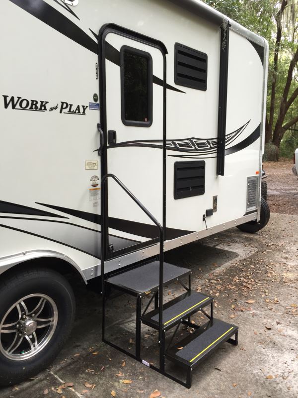 Compare Econo Porch Trailer vs Econo Porch Trailer | etrailer.com