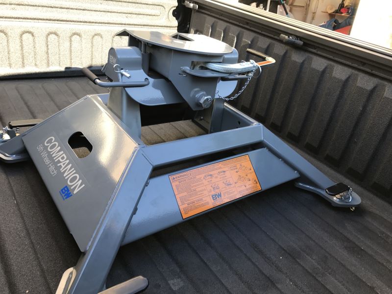 2016 Ram 3500 Fifth Wheel Hitch - B And W