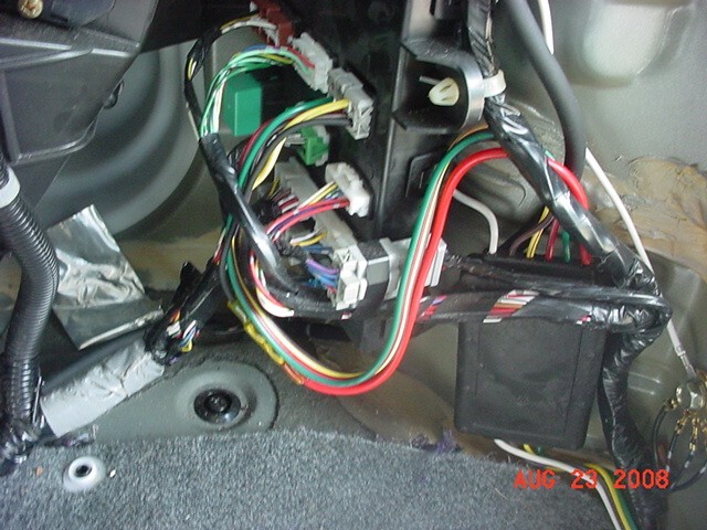 T-One Vehicle Wiring Harness with 4-Pole Flat Trailer Connector