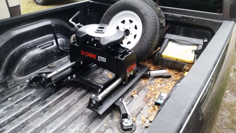 Curt Q24 5th Wheel Trailer Hitch w/ R24 Slider - Dual Jaw - 24,000 lbs ...