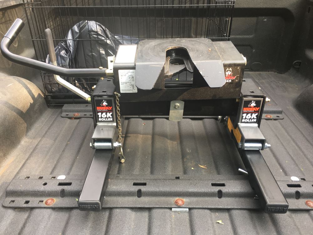 Husky 16K Roller for Silver Series 5th Wheel Trailer Hitches - 9 ...