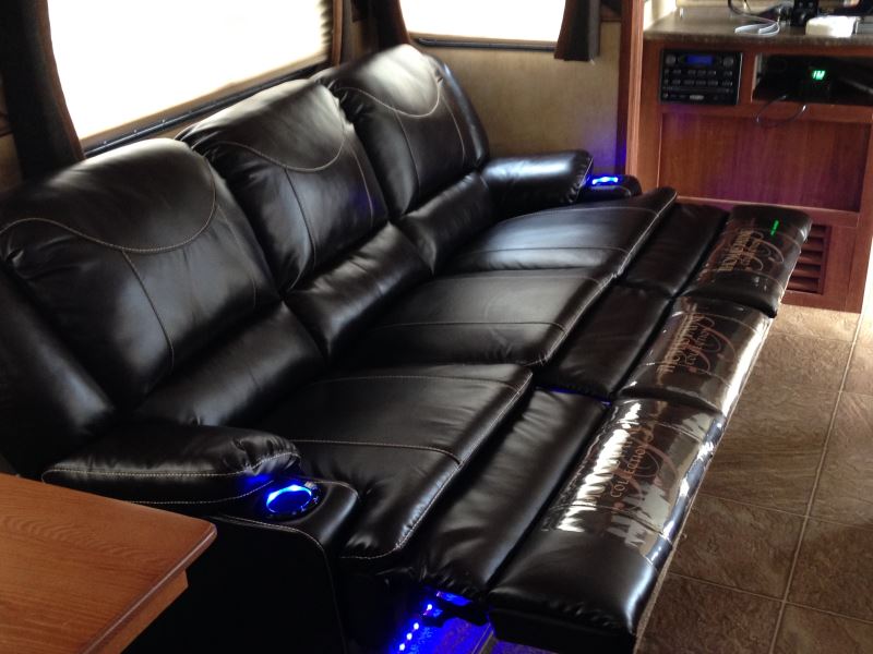 Thomas Payne Momentum RV Dual Reclining Sofa W Console, Heat, Massage ...