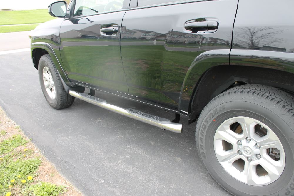 2020 Toyota 4Runner Westin E-Series Round Nerf Bars - 3