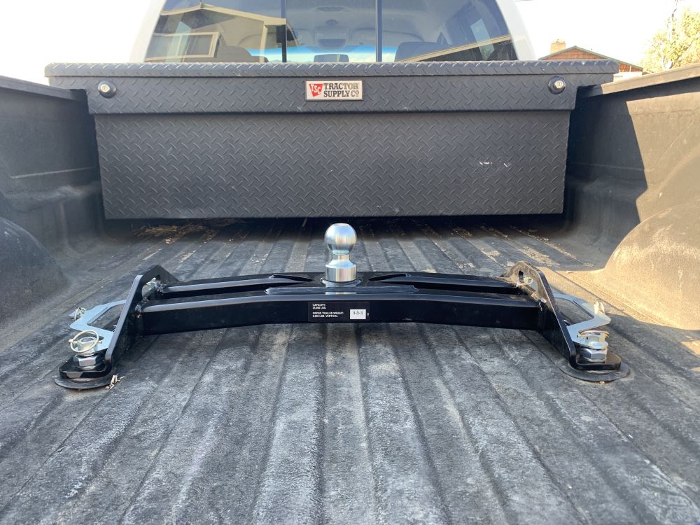 Reese Elite Series Above-Bed Gooseneck Trailer Hitch - 25,000 lbs Reese Reese Above Bed Gooseneck Trailer Hitch