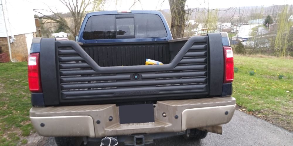 2004 Ford F-250 and F-350 Super Duty Tailgate - Stromberg Carlson
