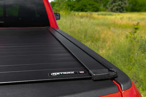 RetraxPRO XR Hard Tonneau Cover - Retractable - Aluminum - Matte Black ...