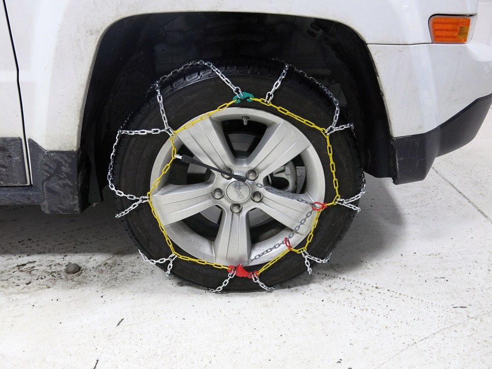 Titan Chain Snow Tire Chains - Diamond Pattern - Square Link - Assisted ...