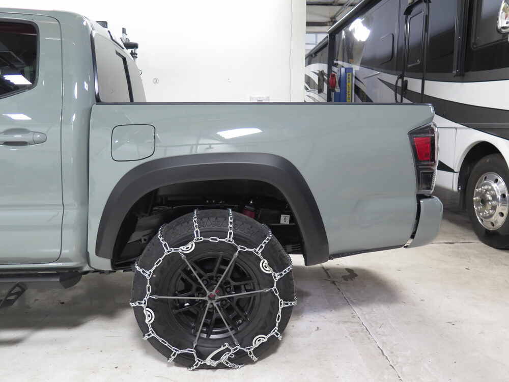 2019 Toyota Titan Chain Tire Chains w/ Cams Ladder Pattern