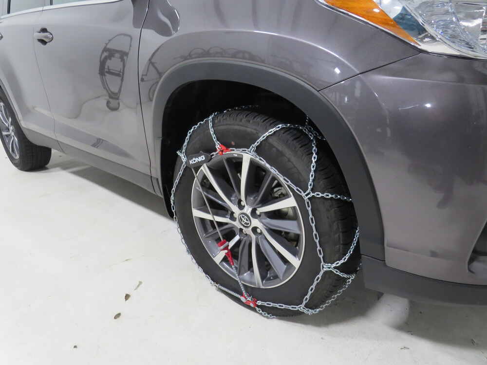 2019 Toyota Highlander Konig Tire Chains Diamond Pattern Square
