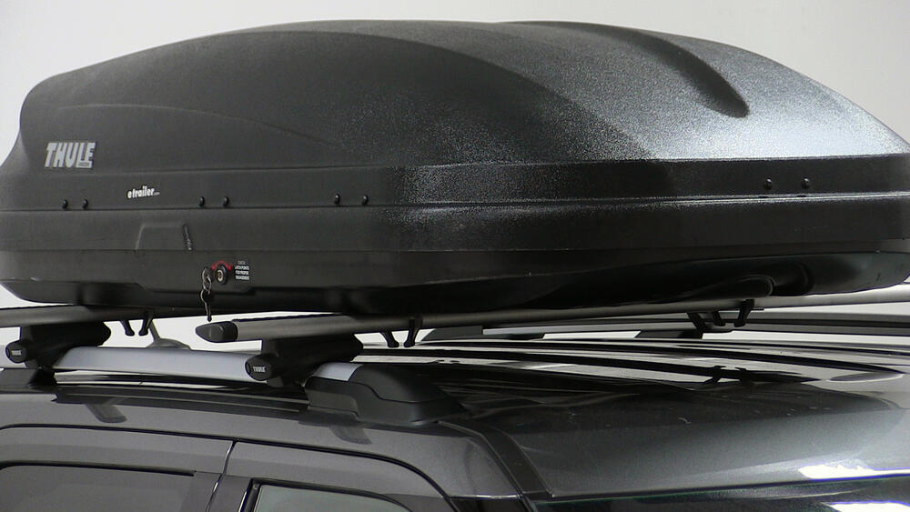 2016 Ford Explorer Thule Pulse Medium Rooftop Cargo Box - 14 cu ft ...