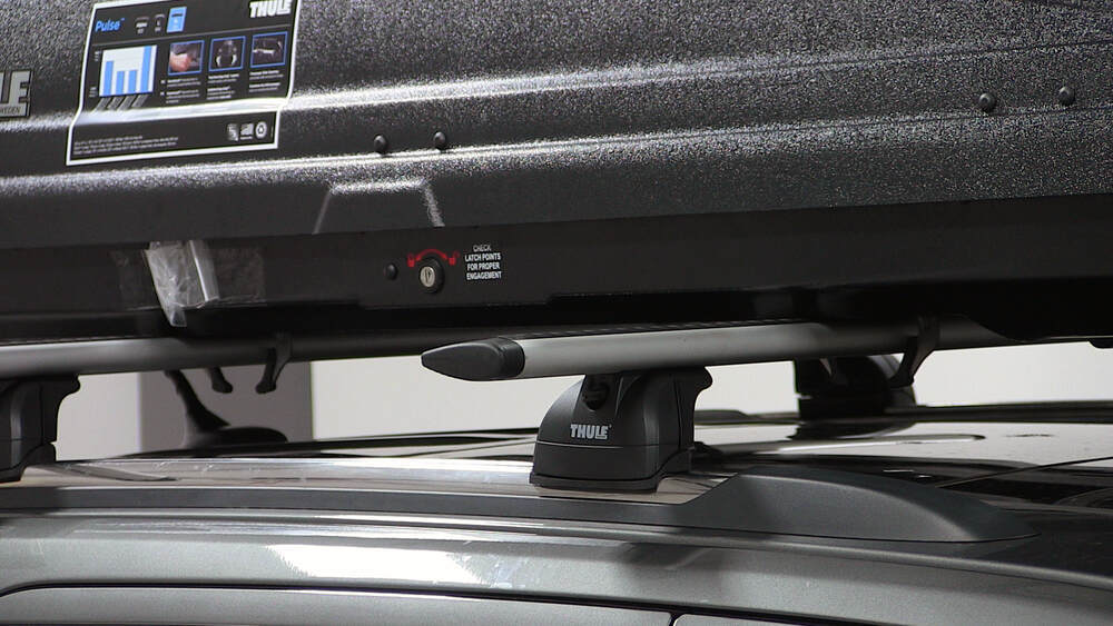 Jeep Grand Cherokee Thule Pulse Large Rooftop Cargo Box