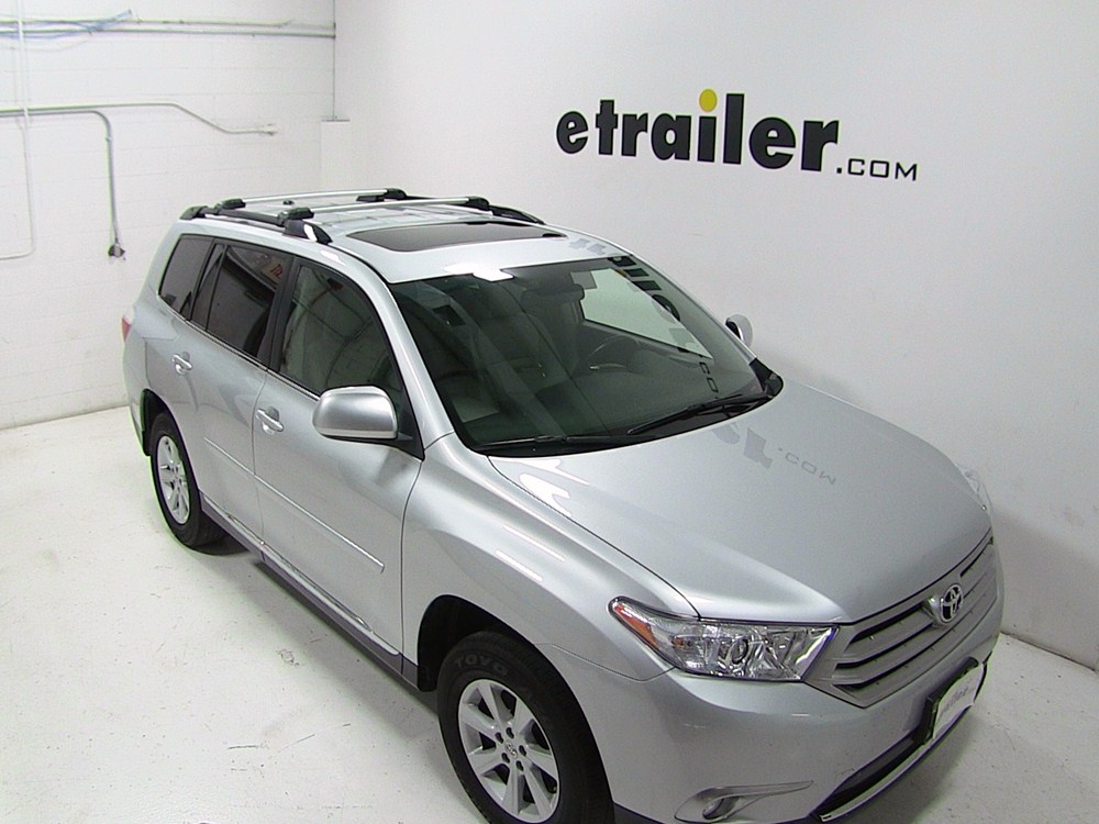 2009 Toyota Highlander Thule AeroBlade Edge Roof Rack for Raised