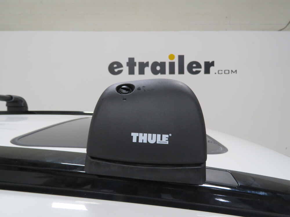 Thule AeroBlade Edge Roof Rack Fixed Mounting Points/Flush, Factory
