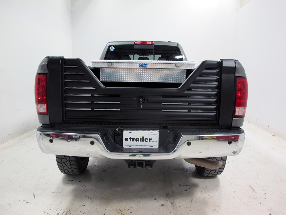 2012 Ram 2500 Stromberg Carlson 4000 Series 5th Wheel Louvered Tailgate ...