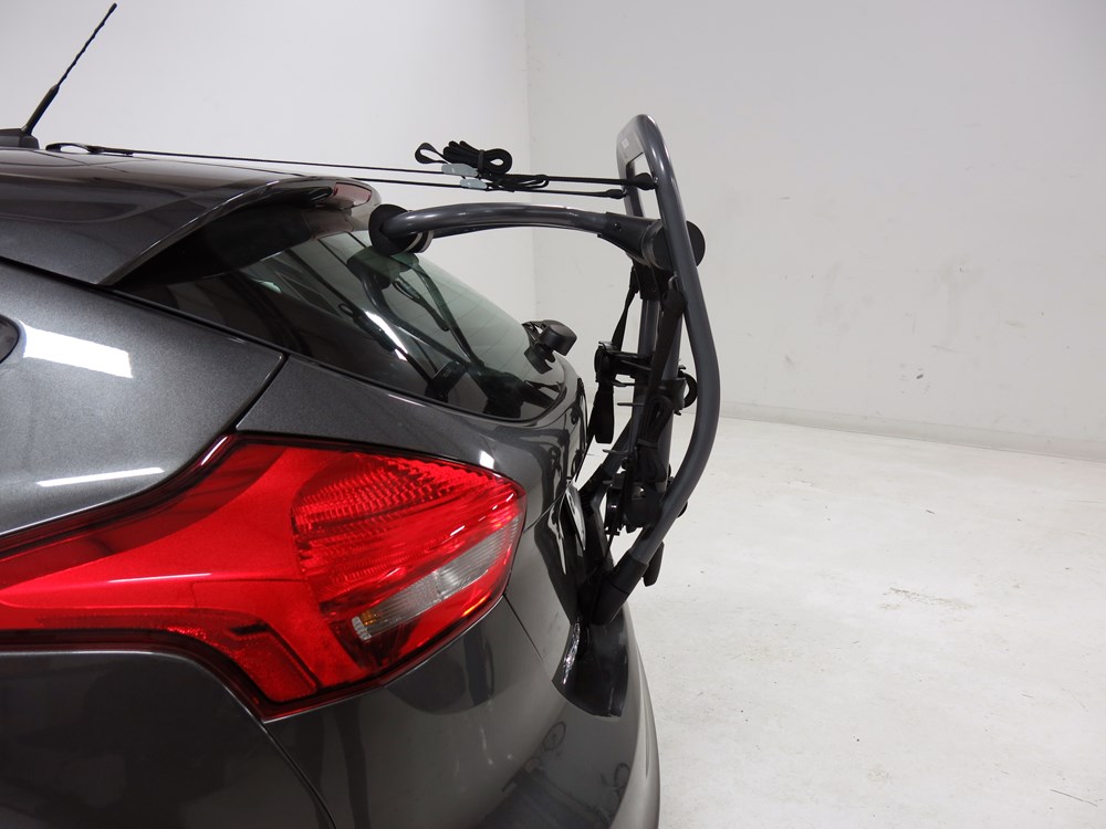 2015 Ford Focus Yakima HalfBack 2 Bike Rack Trunk Mount Adjustable Arms